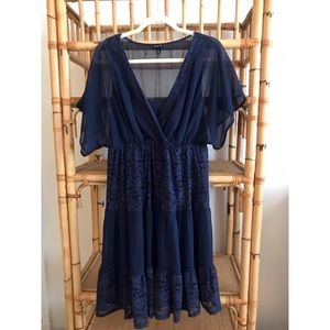 Torrid Navy Lace Dress w Sleeves - size 0 / sz 12